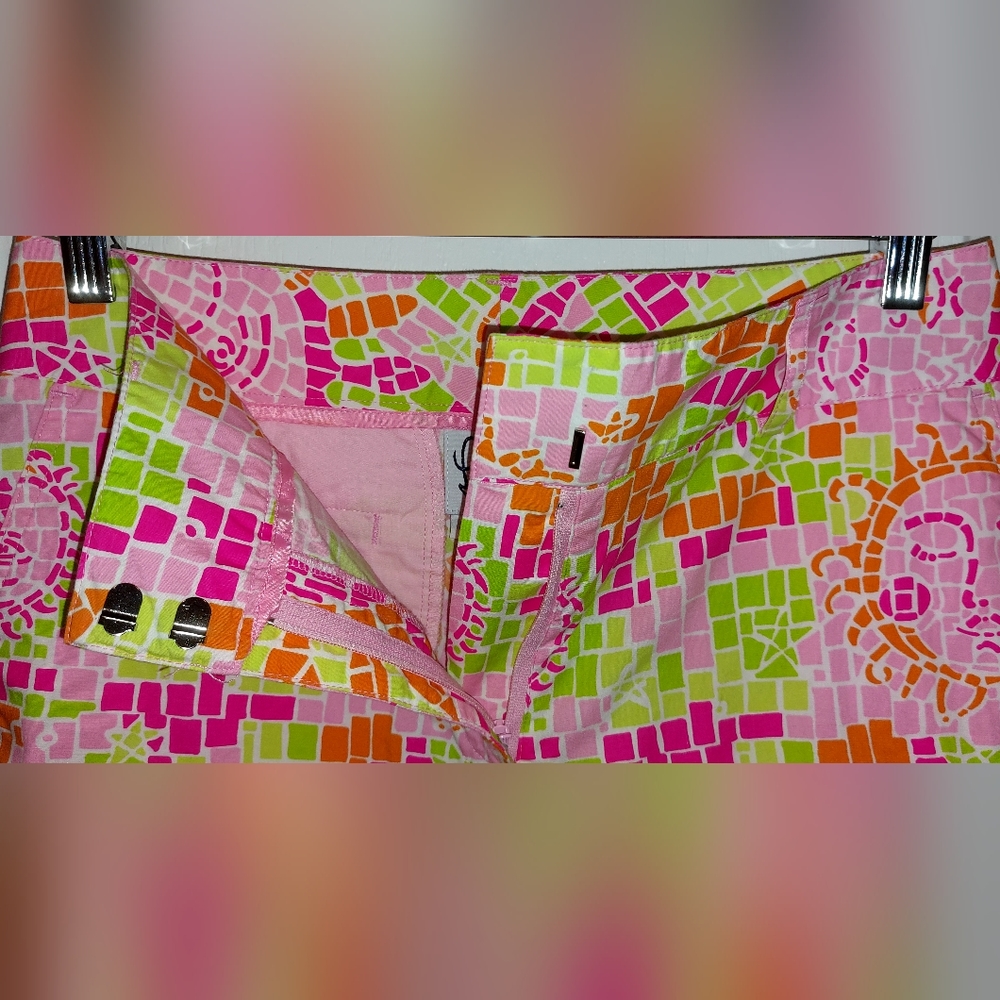 Lilly Pulitzer Capri Pants, Size 4. - Picture 9 of 9
